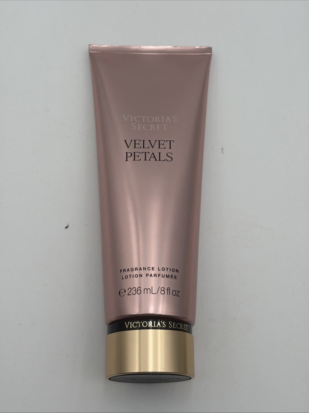 VICTORIA'S SECRET / VELVET PETALS / FRAGRANCE LOTION / 8 FL OZ